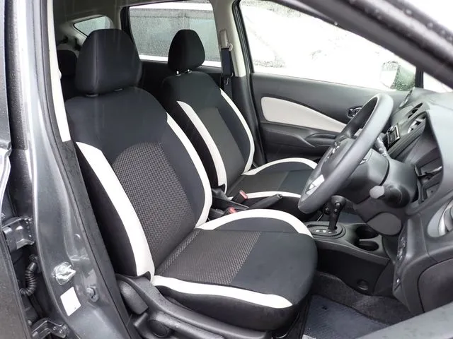 ノート（ニッサン）の車両写真