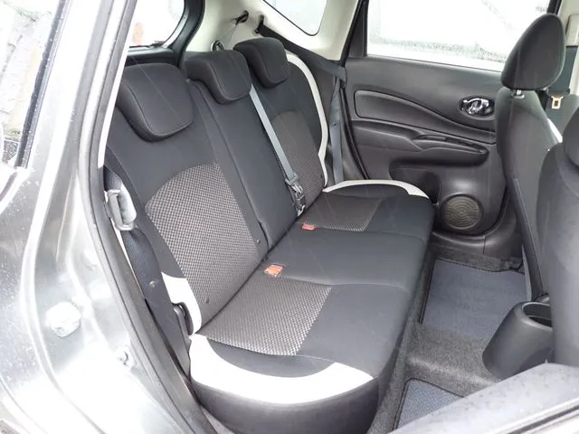 ノート（ニッサン）の車両写真