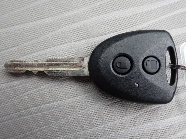 ダイハツ ミラ イース