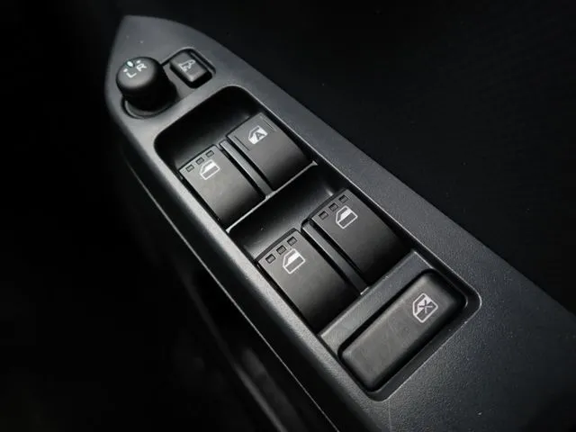 ダイハツ ミラ イース