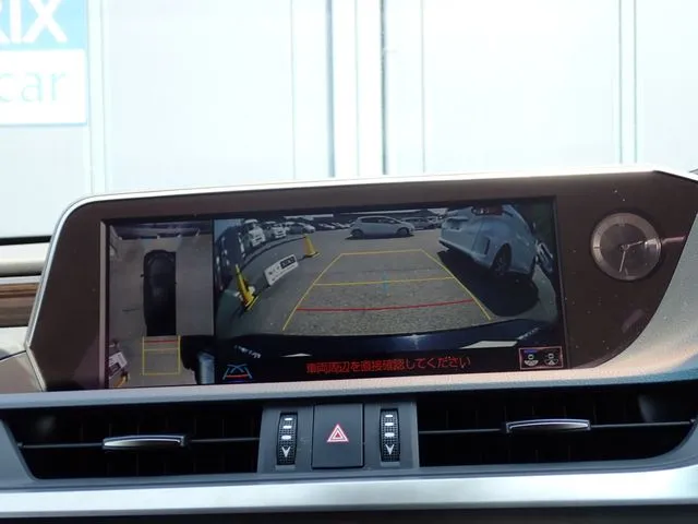 レクサス　ＥＳ３００ｈ（トヨタ）の車両写真