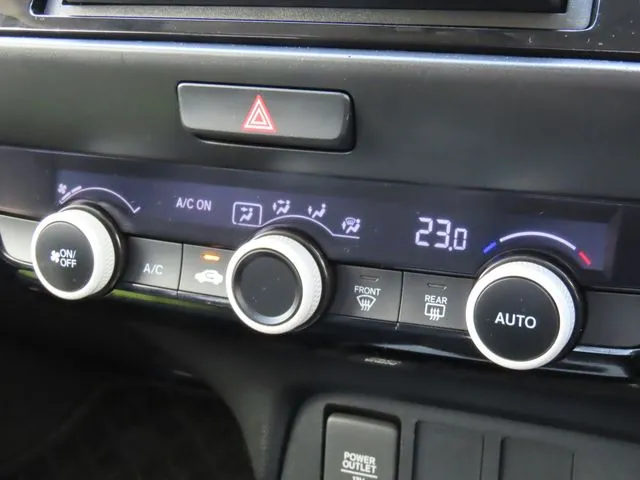 ホンダ　フィット　ｅ：ＨＥＶ