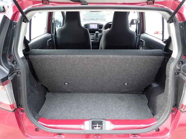 ダイハツ　ミラ　イース