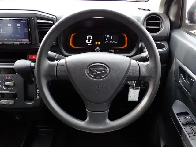 ダイハツ　ミラ　イース