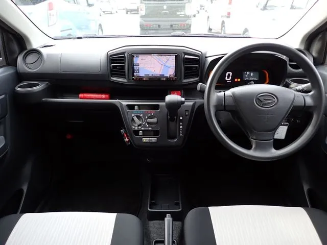 ダイハツ　ミラ　イース