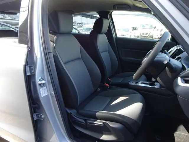 フィット　ｅ：ＨＥＶ（ホンダ）の車両写真