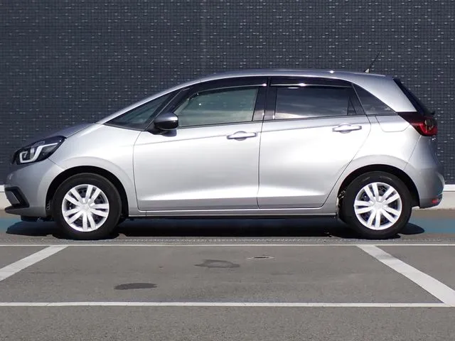 フィット　ｅ：ＨＥＶ（ホンダ）の車両写真