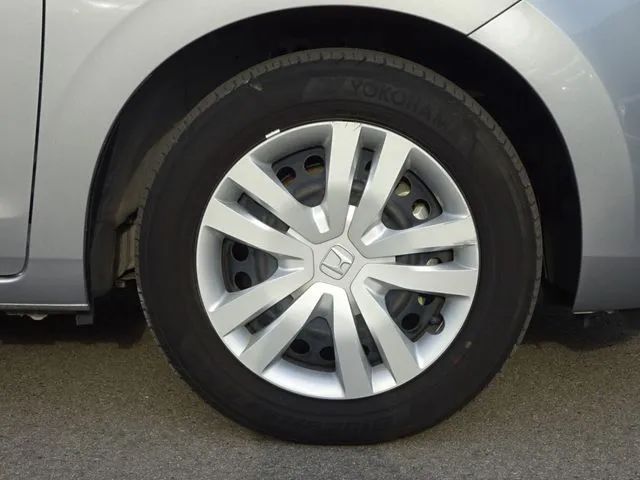 フィット　ｅ：ＨＥＶ（ホンダ）の車両写真