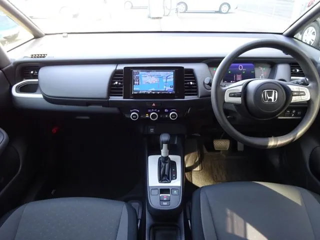 フィット　ｅ：ＨＥＶ（ホンダ）の車両写真