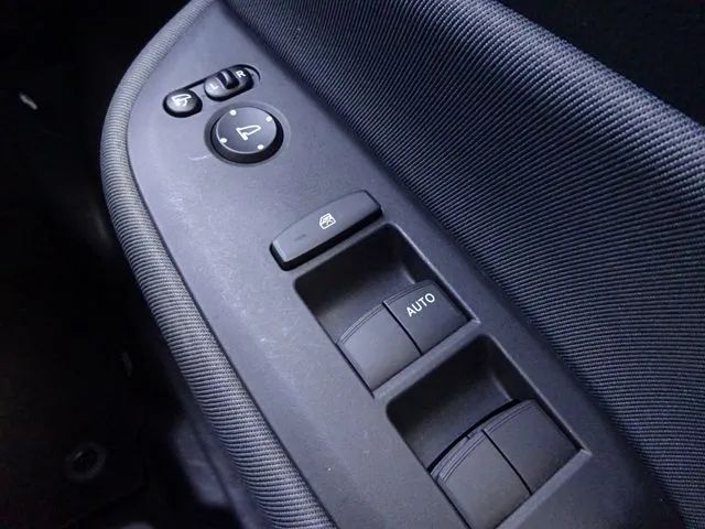 フィット　ｅ：ＨＥＶ（ホンダ）の車両写真