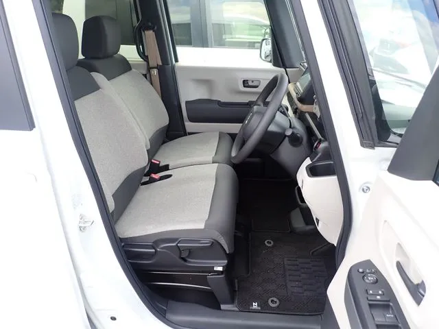 ホンダ　Ｎ　ＢＯＸ