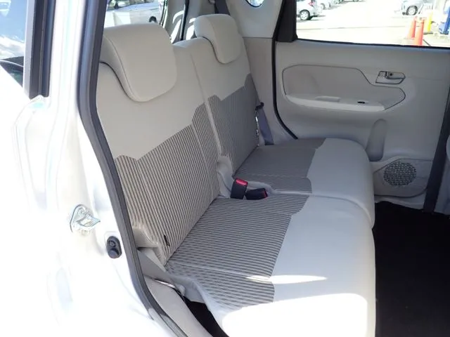 ムーヴ（ダイハツ）の車両写真