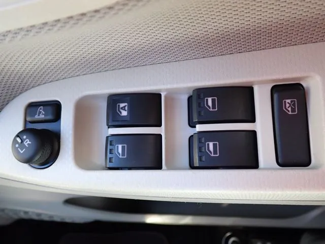 ムーヴ（ダイハツ）の車両写真