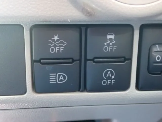 ムーヴ（ダイハツ）の車両写真