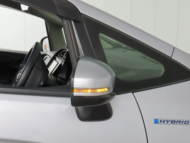 ホンダ　シャトル　ハイブリッド