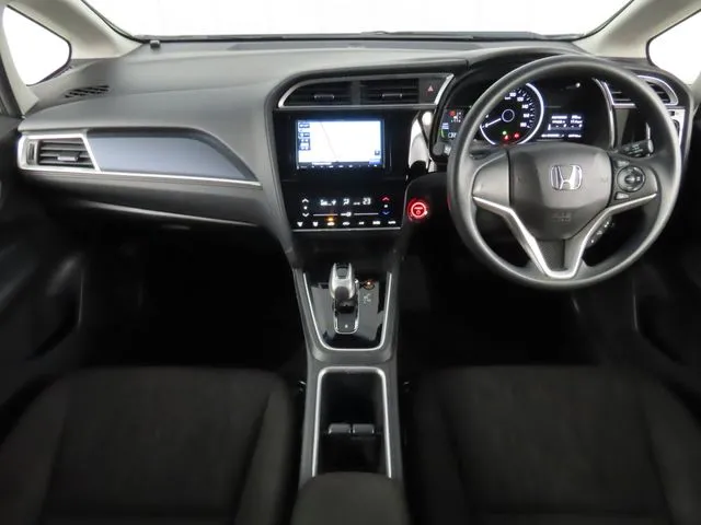 ホンダ　シャトル　ハイブリッド