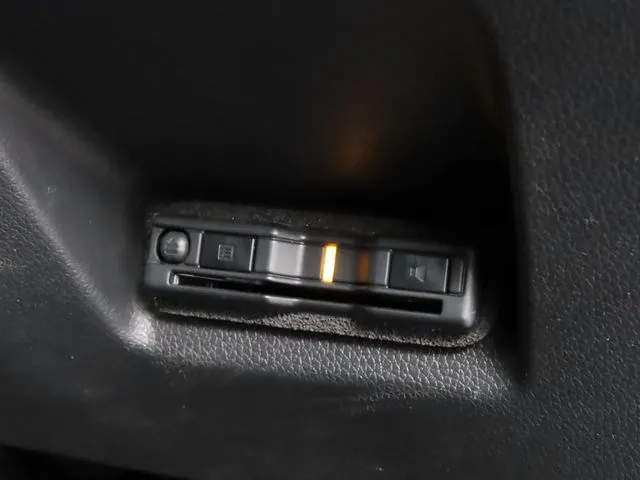 ホンダ　シャトル　ハイブリッド