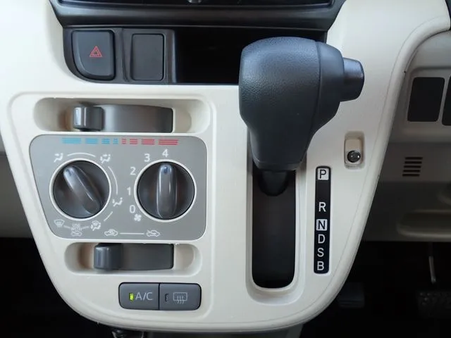 ムーヴ（ダイハツ）の車両写真