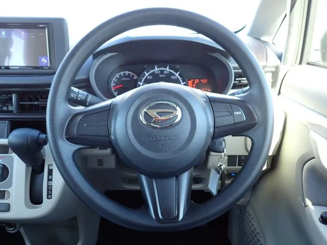 ムーヴ（ダイハツ）の車両写真