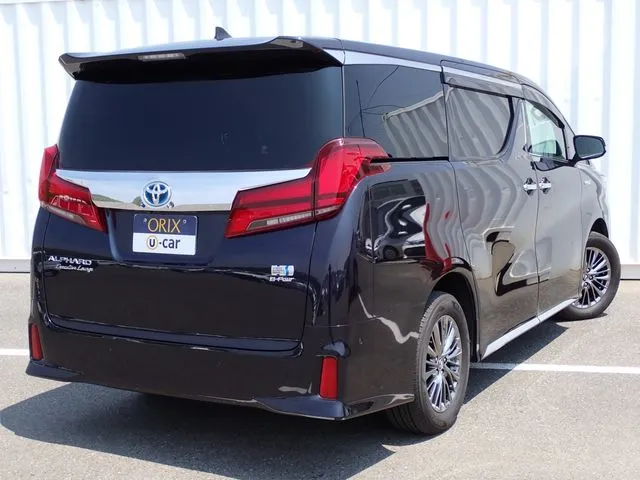 アルファード　ハイブリッド　４ＷＤ（トヨタ）の車両写真