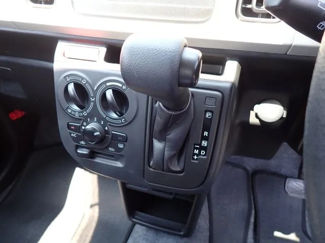 スズキ　アルト　４ＷＤ