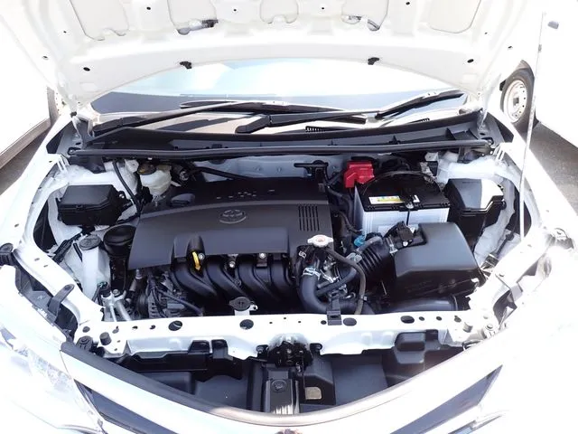 トヨタ カローラアクシオ 4WD