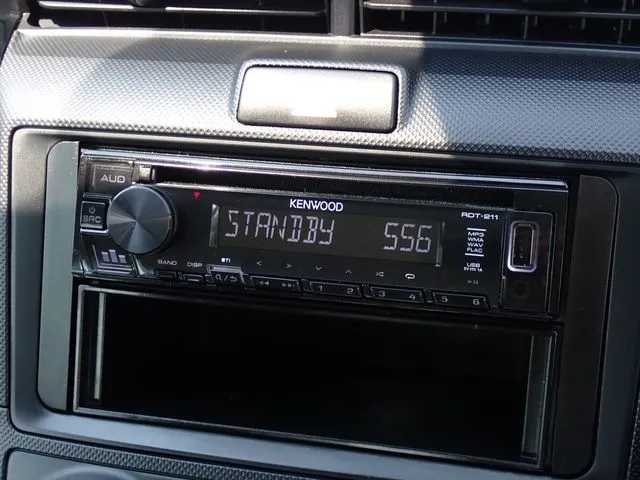 トヨタ カローラアクシオ 4WD