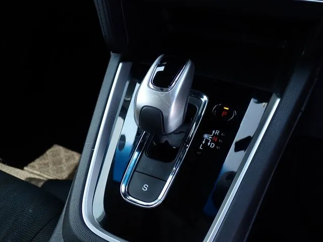 ホンダ　シャトル　ハイブリッド