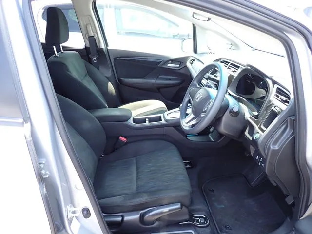 ホンダ　シャトル　ハイブリッド