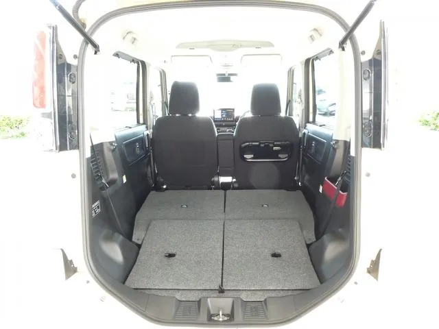 スペーシア（スズキ）の車両写真