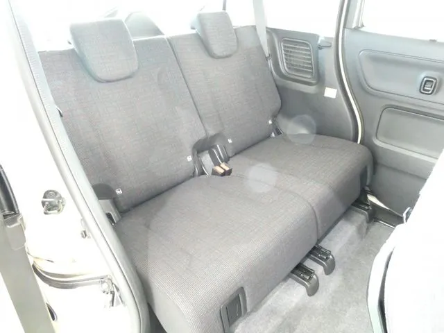 スペーシア（スズキ）の車両写真