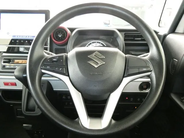 スペーシア（スズキ）の車両写真