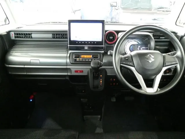 スペーシア（スズキ）の車両写真