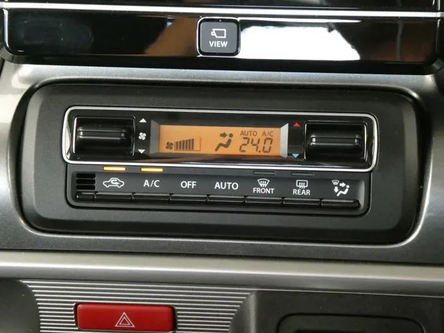 スペーシア（スズキ）の車両写真