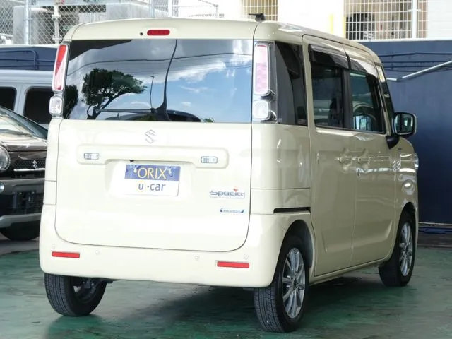 スペーシア（スズキ）の車両写真
