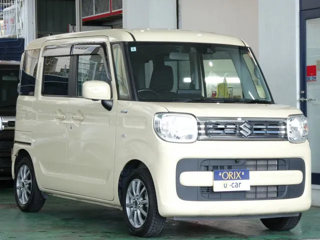 スペーシア（スズキ）の車両写真