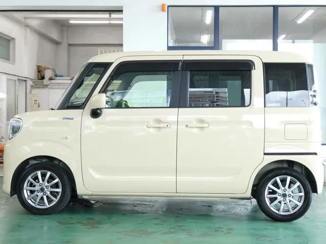 スペーシア（スズキ）の車両写真