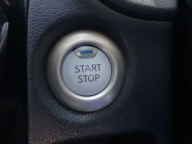 ニッサン　ノート