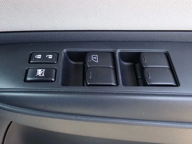 ニッサン　ノート