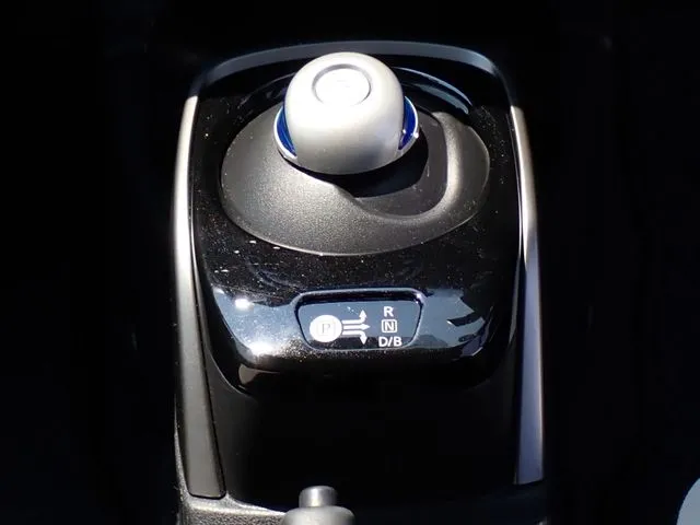 ニッサン　ノート