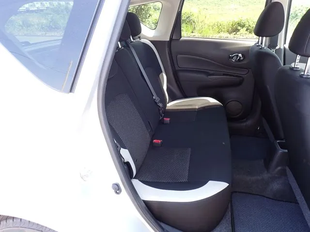 ニッサン　ノート