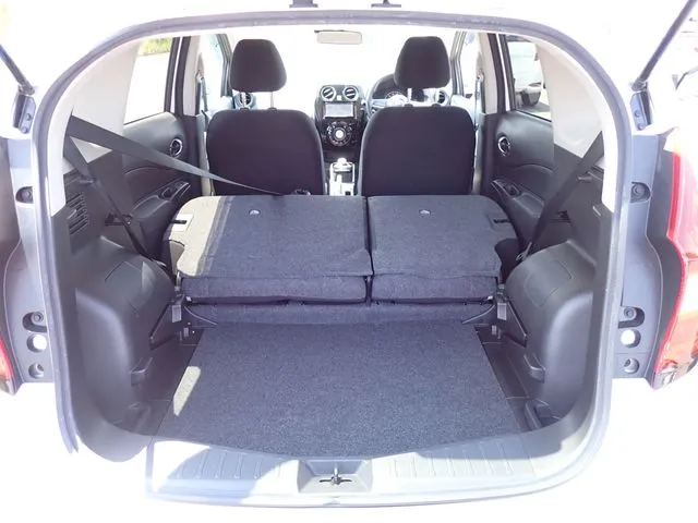 ニッサン　ノート