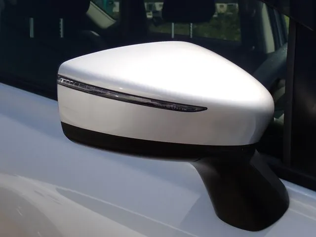 ニッサン　ノート