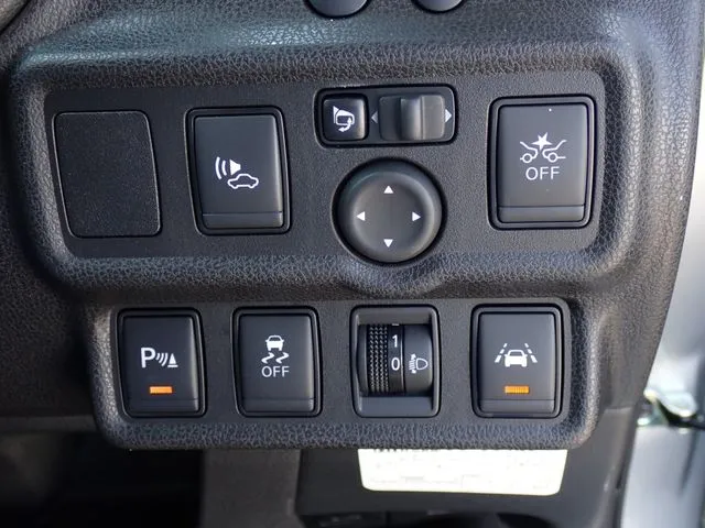 ニッサン　ノート