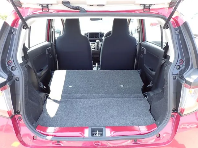 ダイハツ　ミラ　イース