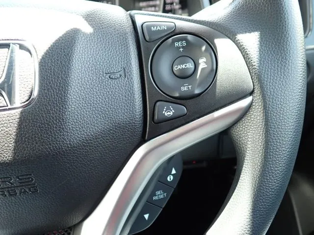 シャトル　ハイブリッド（ホンダ）の車両写真