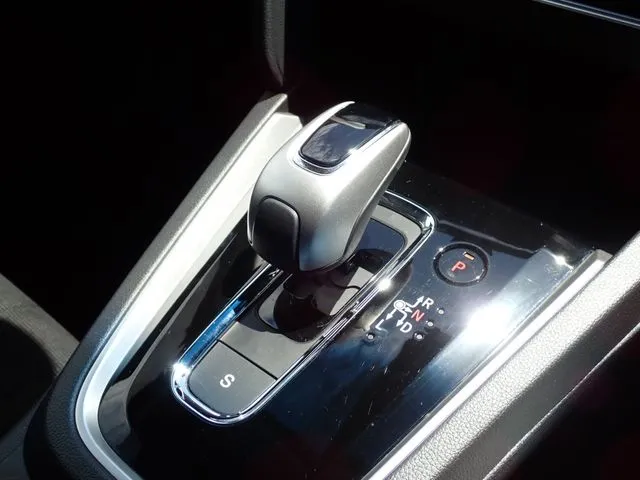 シャトル　ハイブリッド（ホンダ）の車両写真