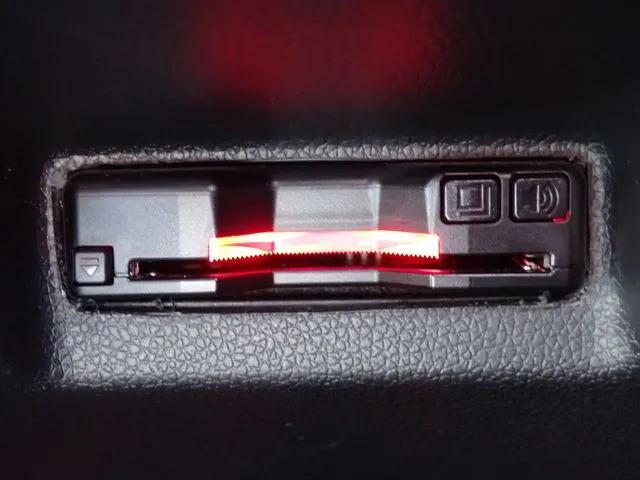 シャトル　ハイブリッド（ホンダ）の車両写真