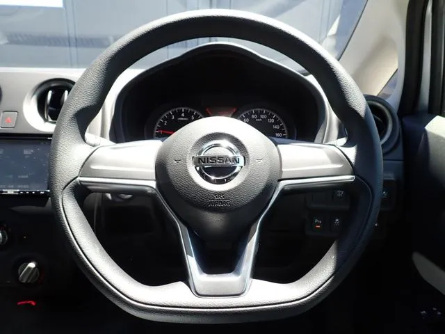 ノート（ニッサン）の車両写真