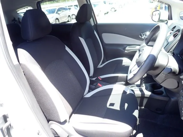 ノート（ニッサン）の車両写真